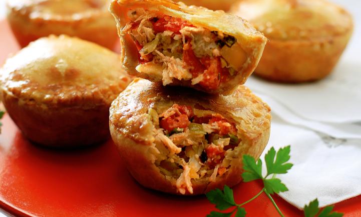 foto da receita Empadinha antilhana de Sobrecoxas.