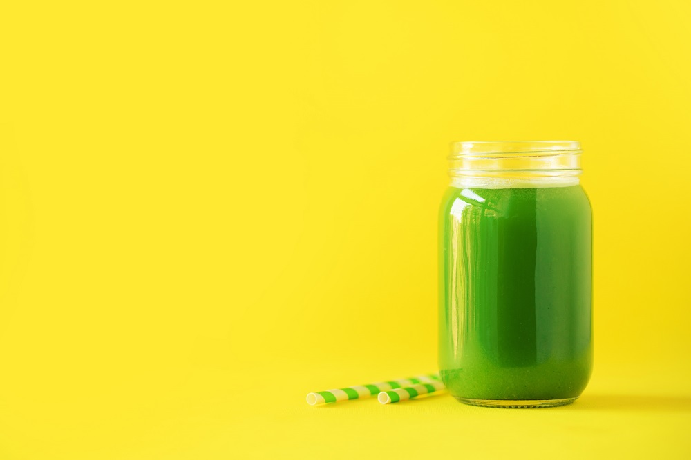 foto da receita Suco detox com abacaxi,  limão e gengibre